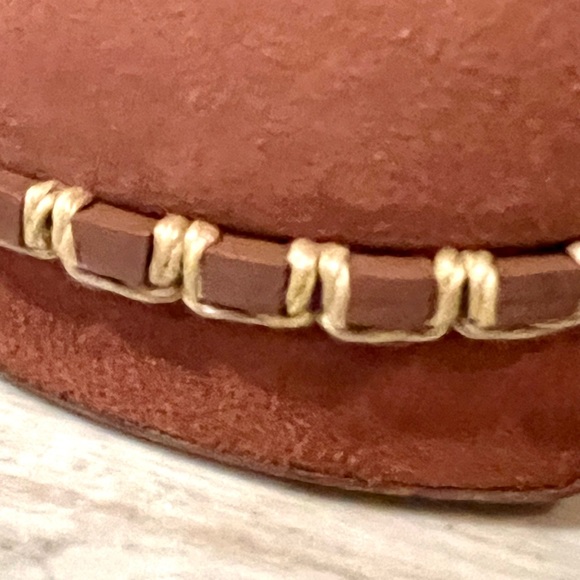 Yves Saint Laurent Essential Kid Suede Platforms - Picture 10 of 12